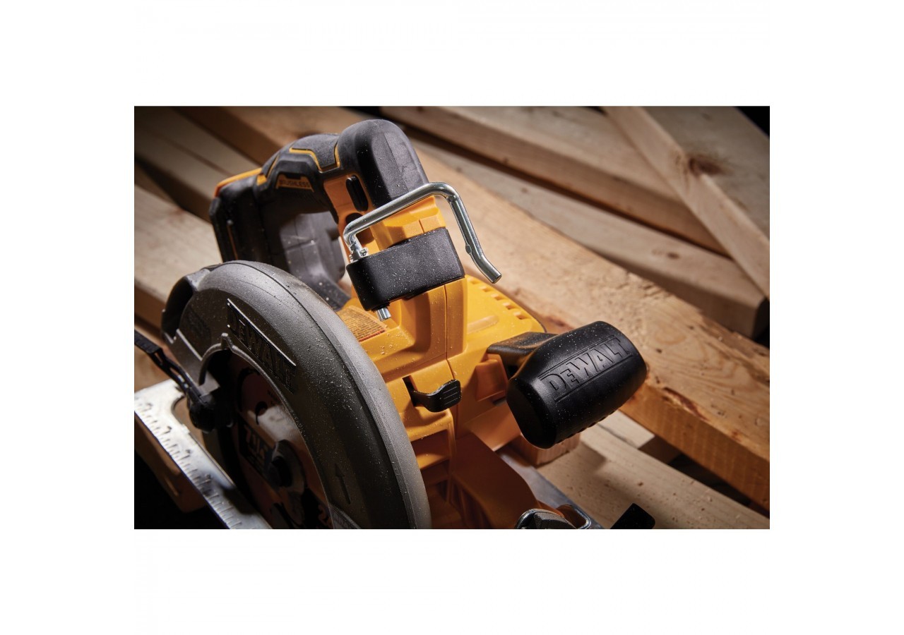 Scie circulaire XR 18V ADVANTAGE 6Ah Li-Ion Brushless 190 mm - DCS573T1-QW - Dewalt