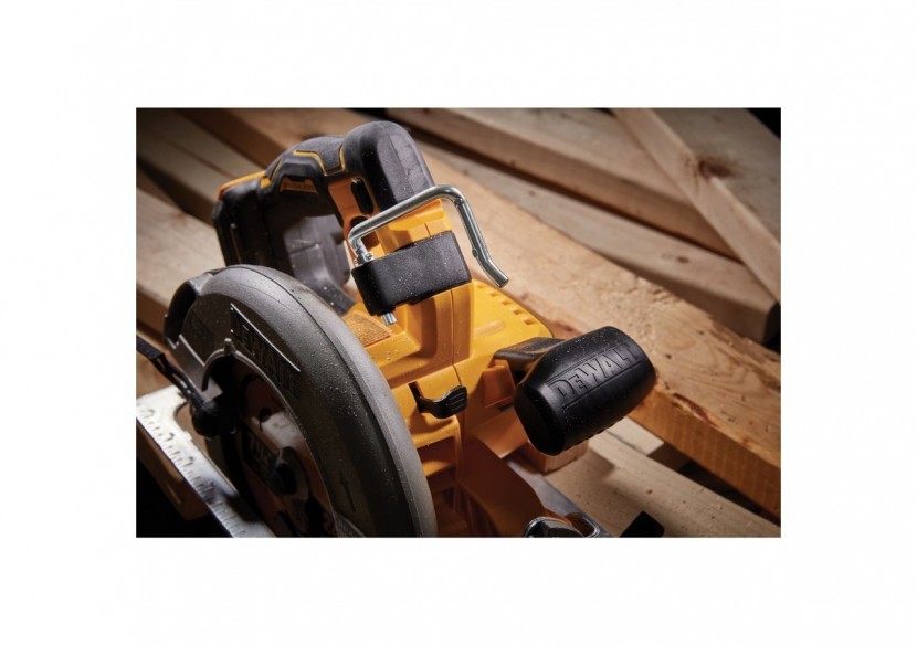 Scie circulaire XR 18V ADVANTAGE Brushless 190 mm - DCS573NT-XJ - Dewalt