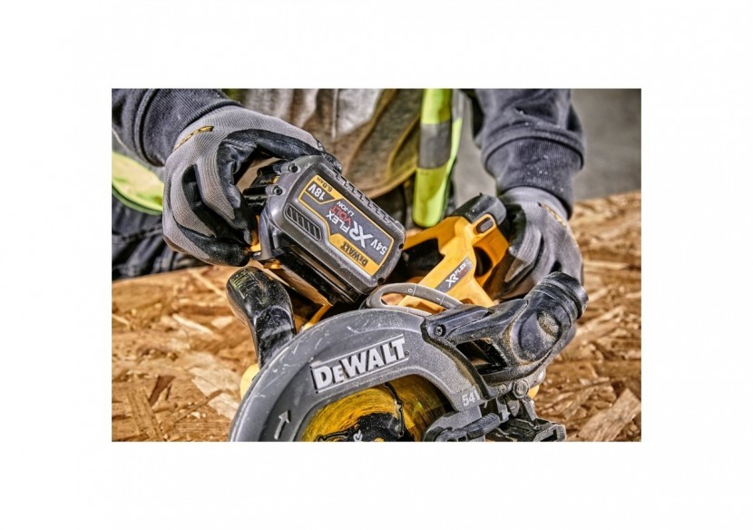 Scie circulaire Construction XR FLEXVOLT 54V Brushless 190 mm - DCS577N-XJ - Dewalt