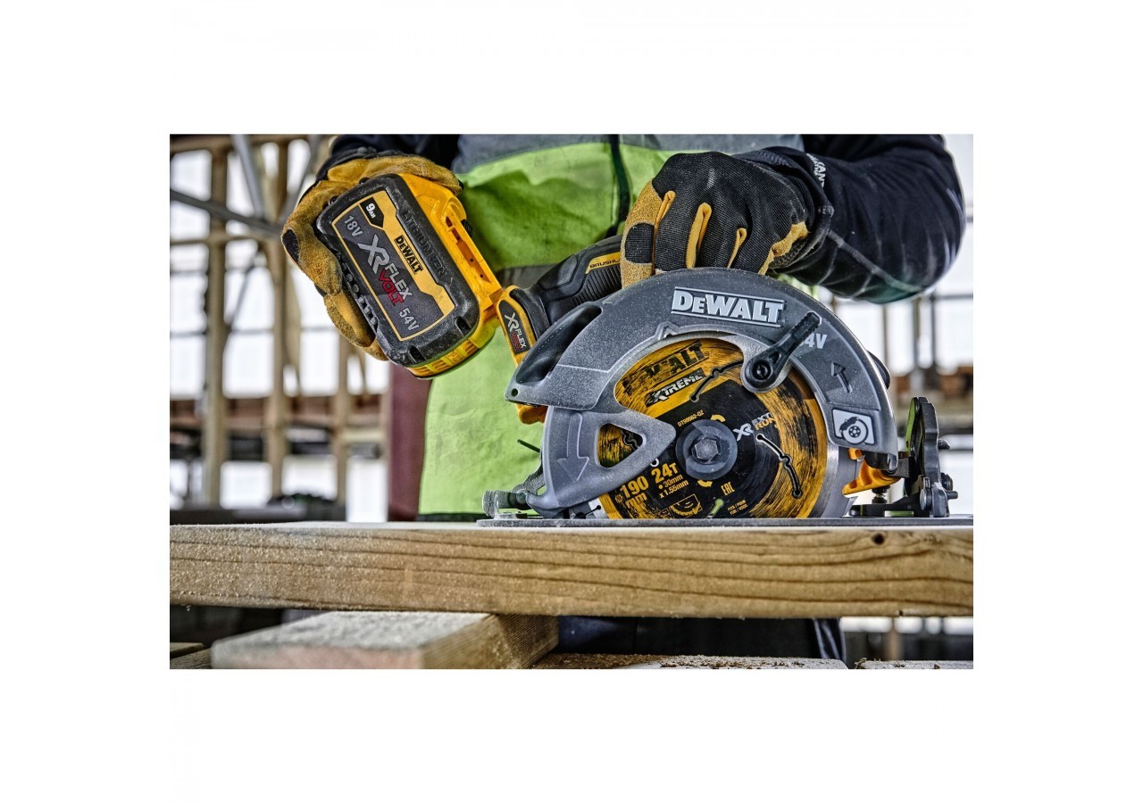 Scie circulaire XR FLEXVOLT 54V Brushless 190 mm - DCS578NT-XJ - Dewalt