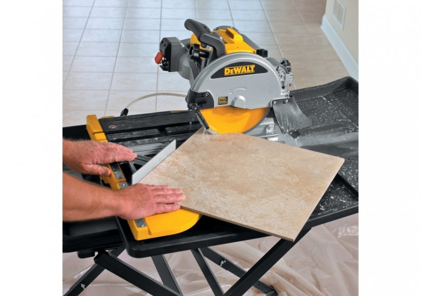 Scie à matériaux 1600W 250 mm - D24000-QS - Dewalt