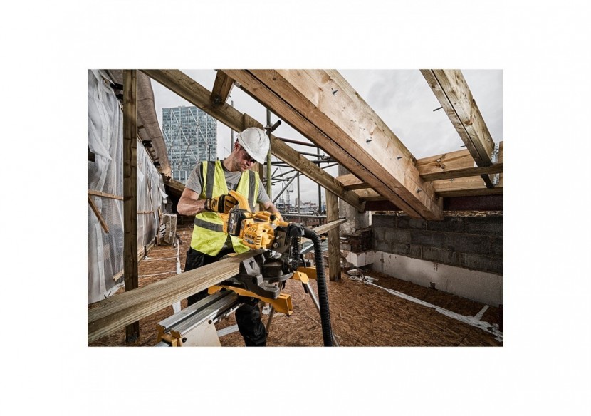 Scie à onglets radiale XR FLEXVOLT 54V 2Ah Li-Ion Brushless 216 mm - DCS777T2-QW - Dewalt