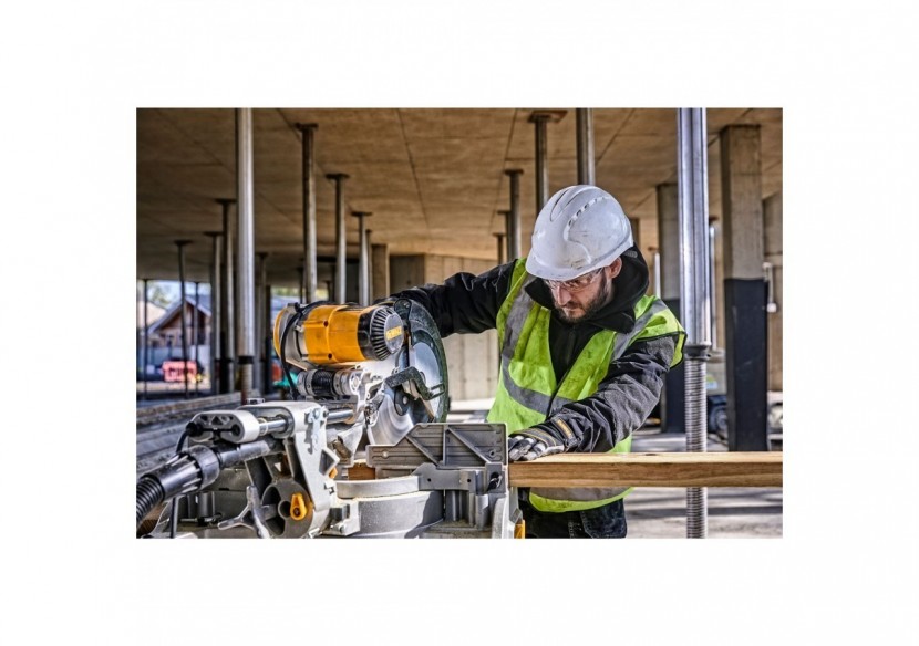 Scie à onglets radiale 1675W 305 mm - DWS780-QS - Dewalt