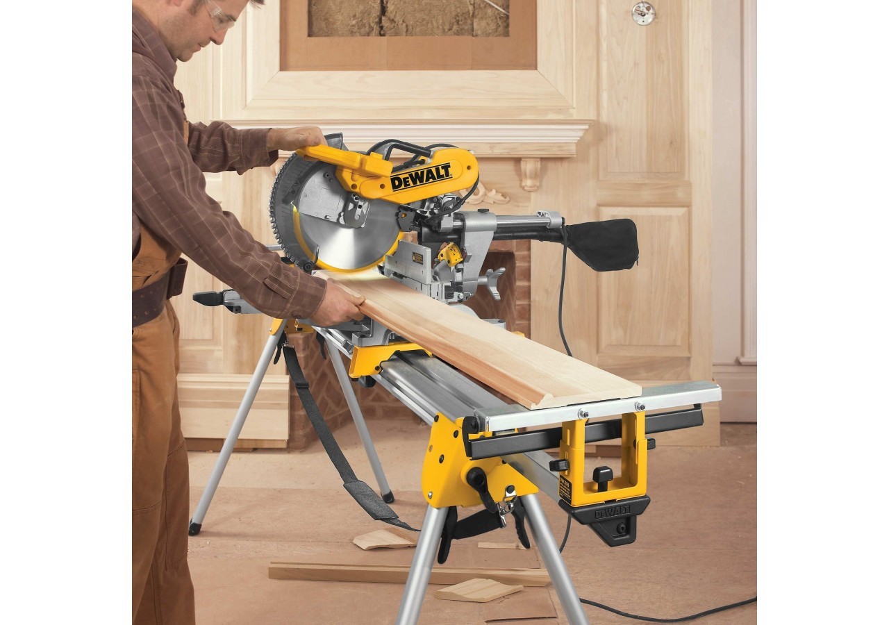 Scie à onglets radiale 1675W 305 mm - DWS780-QS - Dewalt