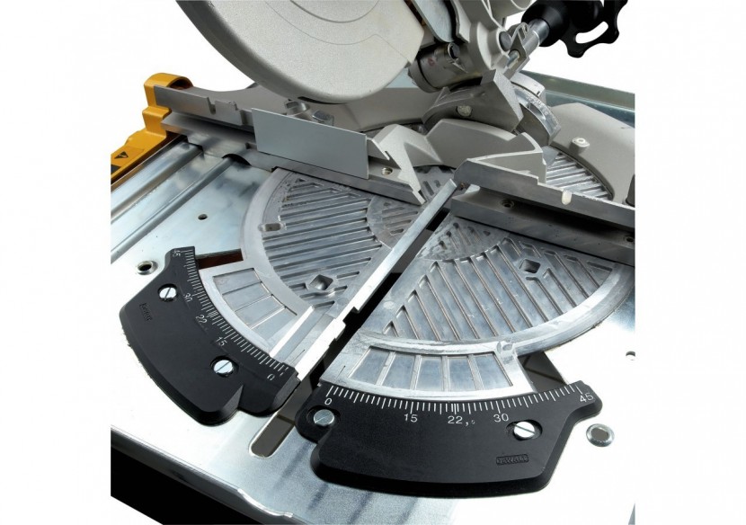 Scie à table et à onglets retournables 2000W 250 mm - DW743N-QS - Dewalt