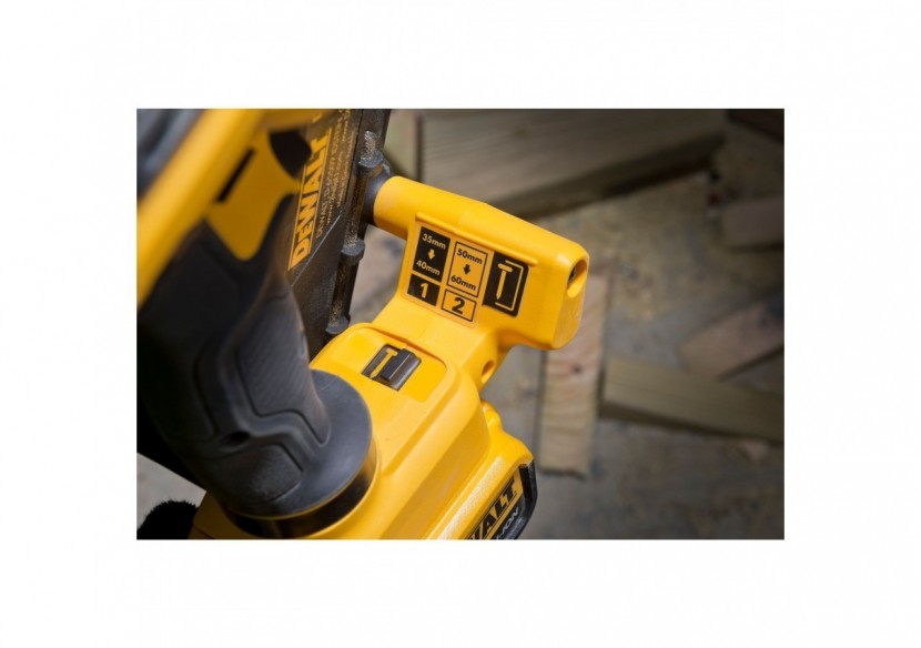 Cloueur de sabot de charpente XR 18V Brushless - DCN693N-XJ - Dewalt Cloueur de sabot de charpente XR 18V Brushless - DCN693N-XJ - Dewalt