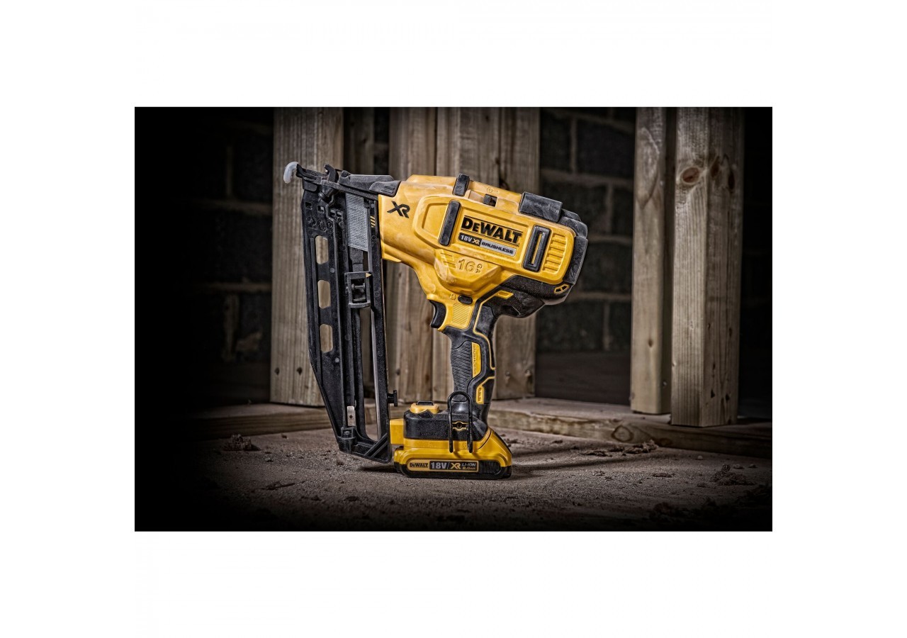 Cloueur de finition 16Ga XR 18V 2Ah Li-Ion Brushless - DCN660D2-QW - Dewalt