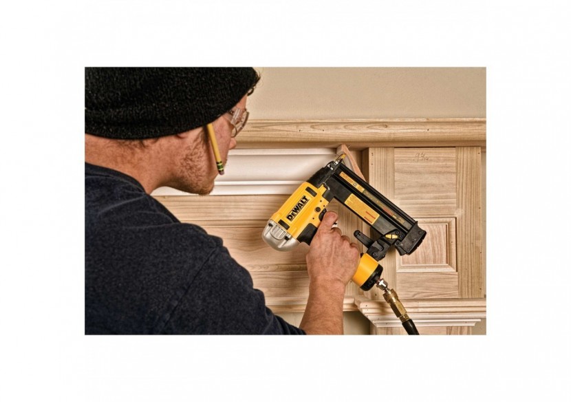 Cloueur pneumatique pointes brads 18Ga Précision Point - DPN1850PP-XJ - Dewalt