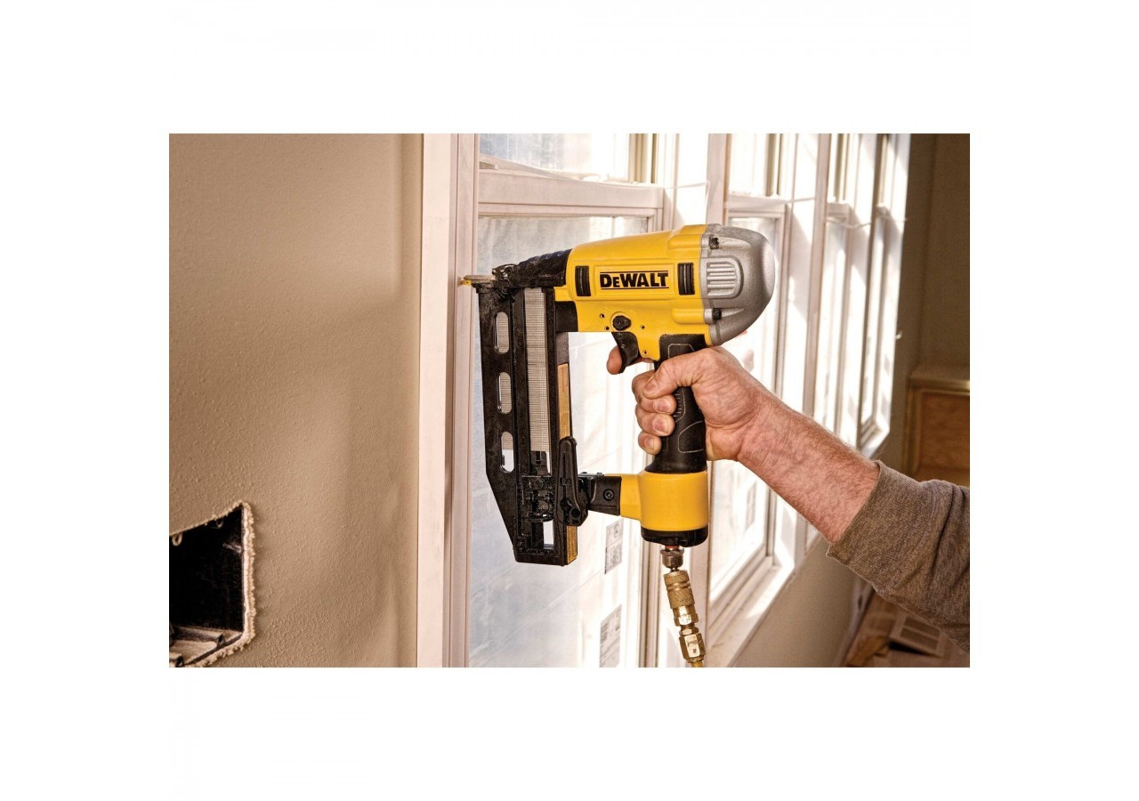 Cloueur pneumatique de finition 16Ga Précision Point - DPN1664PP-XJ - Dewalt