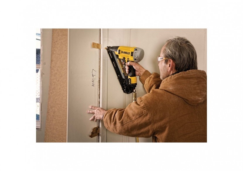 Cloueur pneumatique de finition 15Ga Précision Point - DPN1564APP-XJ - Dewalt