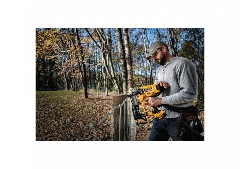 Agrafeuse pour clôture XR 18V 5Ah Li-Ion Brushless - DCFS950P2-QW - Dewalt