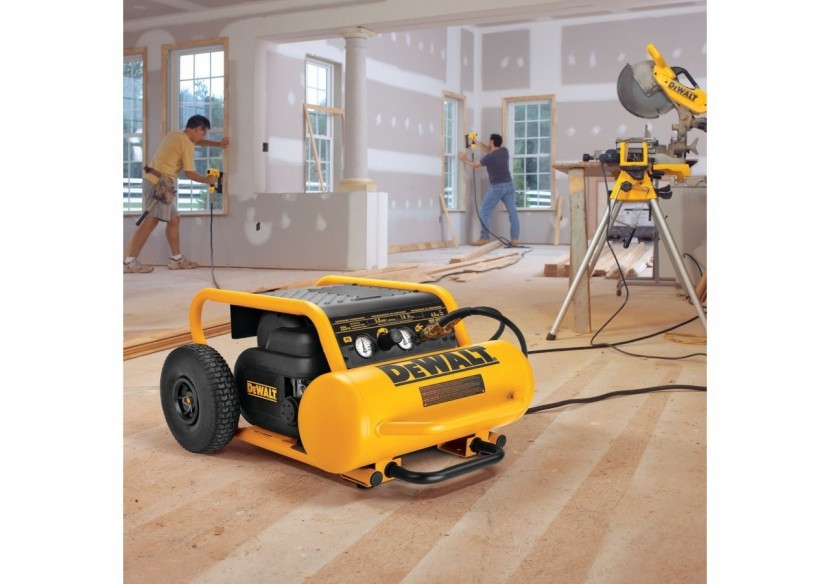 Compresseur filaire 17L - DPC17PS-QS - Dewalt