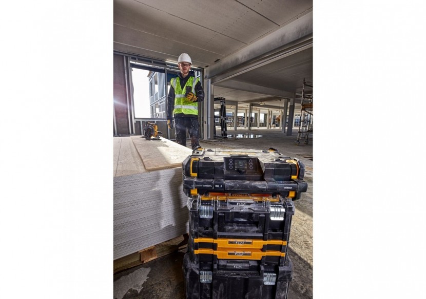 Radio TSTAK sur secteur ou batteries XR 12V / 18V / 54V - DWST1-81078-QW - Dewalt