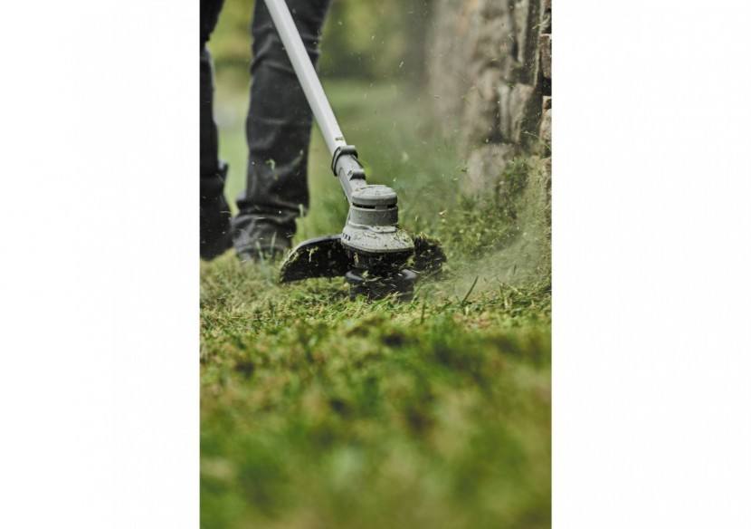 Coupe-bordure repliable XR 18V 5Ah Li-Ion Brushless - DCMST561P1-QW - Dewalt