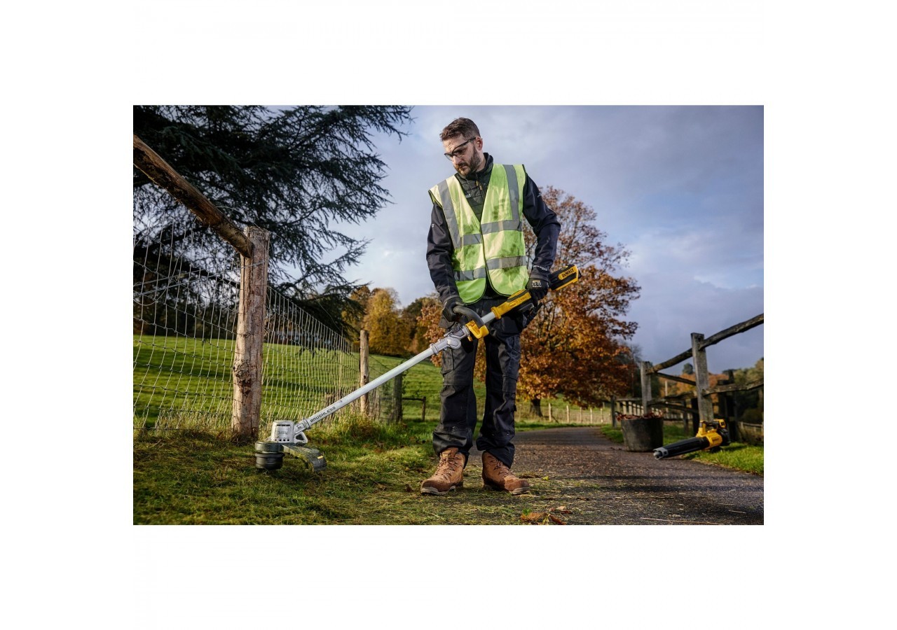 Coupe-bordure repliable XR 18V 5Ah Li-Ion Brushless - DCMST561P1-QW - Dewalt