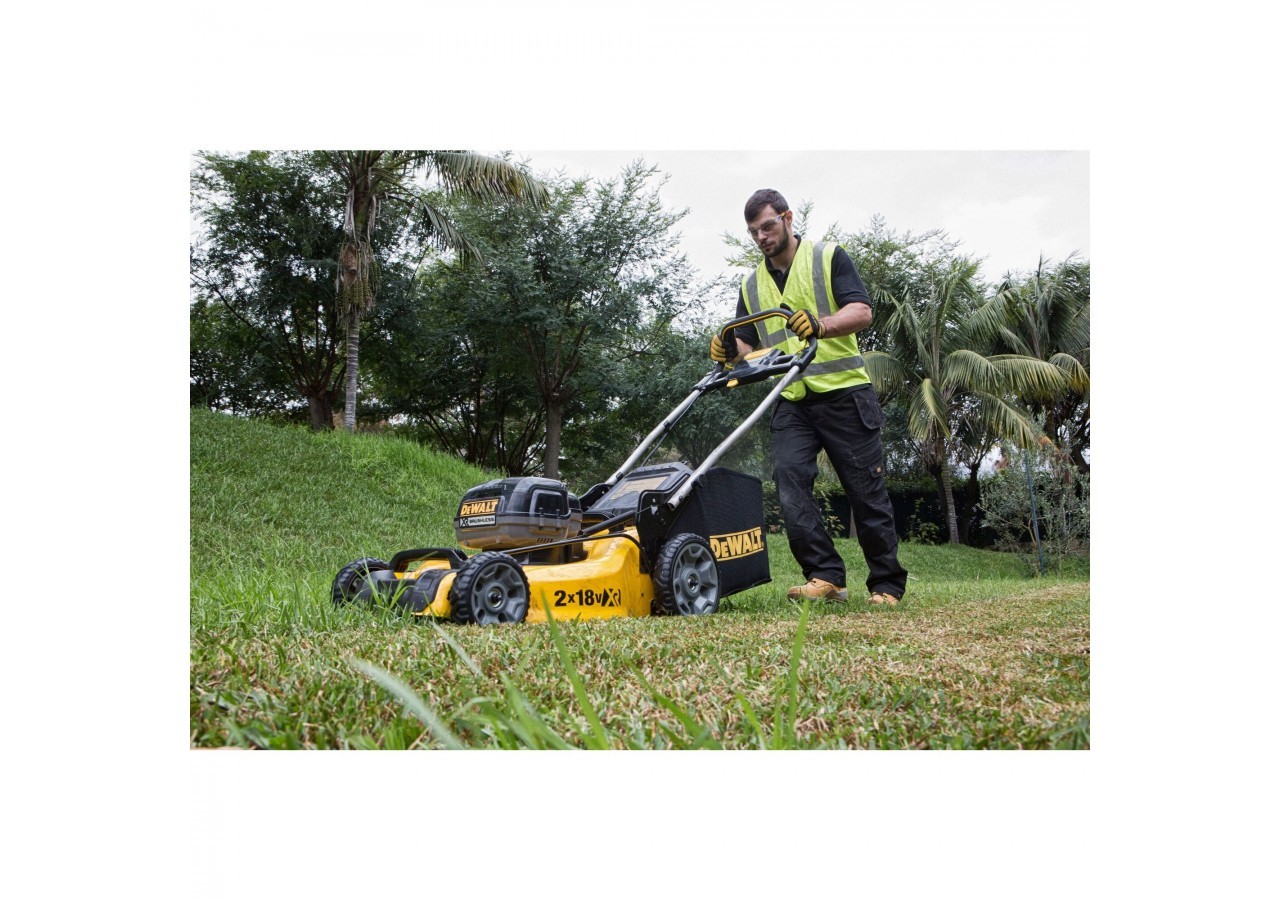 Tondeuse XR 2 X 18V 5Ah Li-Ion Brushless - DCMW564P2-QW - Dewalt