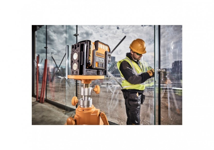 Niveau laser croix + 5 points XR 12V 2Ah Li-Ion - faisceaux verts - DCE0825D1G-QW - Dewalt
