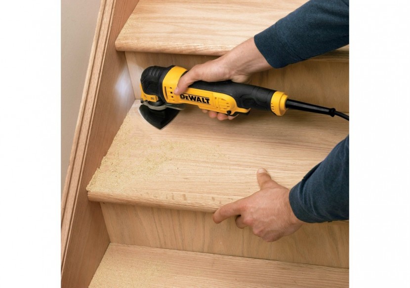 Abrasif velcro pour ponceuses delta velcro grain 240 - 6 perforations 93x93mm - DT3095-QZ - Dewalt Abrasif velcro pour ponceuses delta velcro grain 240 - 6 perforations 93x93mm - DT3095-QZ - Dewalt
