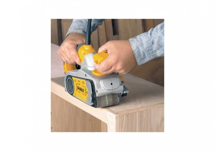 Abrasif pour ponceuses a bande - multi-usages pour bois / peinture / métal grain 100 75x533mm - DT3304-QZ - Dewalt Abrasif pour ponceuses a bande - multi-usages pour bois / peinture / métal grain 100 75x533mm - DT3304-QZ - Dewalt