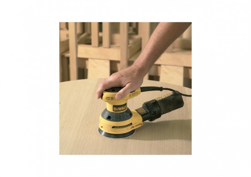 Disque abrasif velcro pour ponceuses excentriques grain 120 - 8 perforations ø 125mm - DT3115-QZ - Dewalt Disque abrasif velcro pour ponceuses excentriques grain 120 - 8 perforations ø 125mm - DT3115-QZ - Dewalt