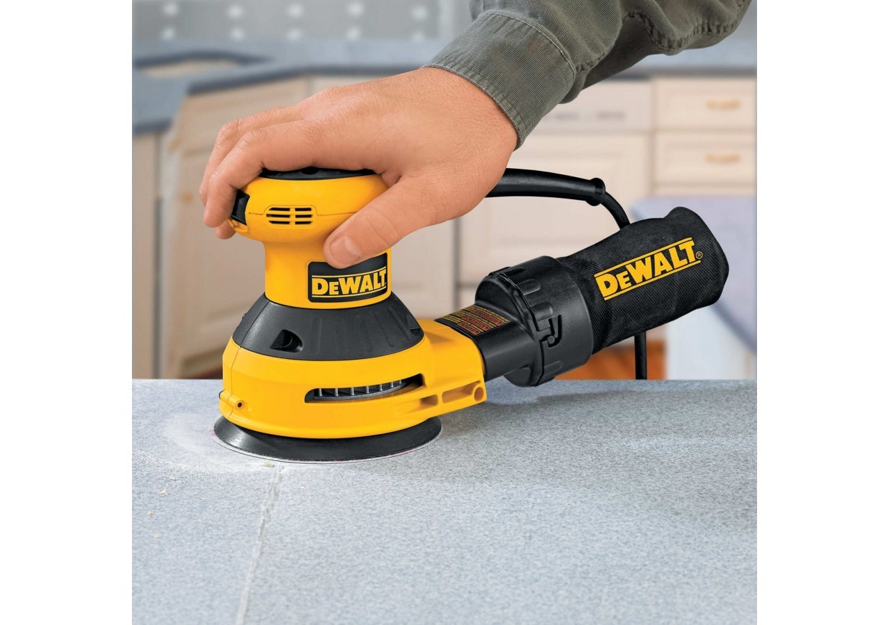 Disque abrasif velcro pour ponceuses excentriques grain 120 - 8 perforations ø 125mm - DT3115-QZ - Dewalt