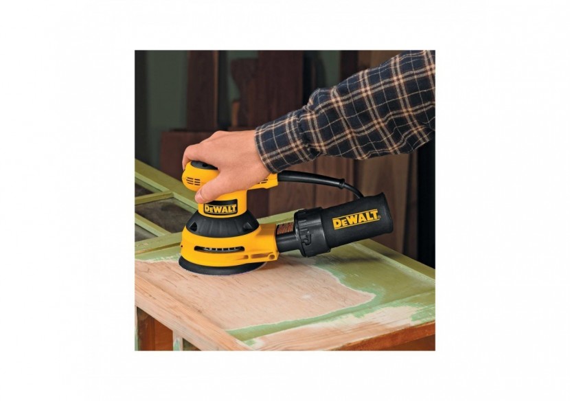 Disque abrasif velcro pour ponceuses excentriques grain 240 - 8 perforations ø 125mm - DT3117-QZ - Dewalt Disque abrasif velcro pour ponceuses excentriques grain 240 - 8 perforations ø 125mm - DT3117-QZ - Dewalt