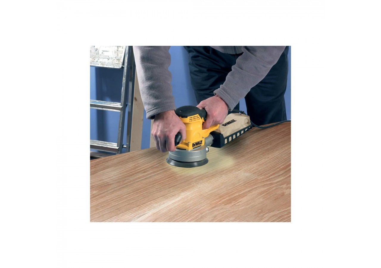 Disque abrasif velcro pour ponceuses excentriques grain 120 - 6 perforations ø 150mm - DT3125-QZ - Dewalt