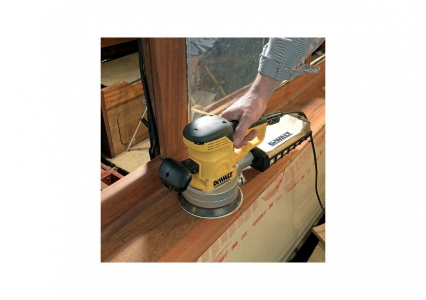 Disque abrasif velcro pour ponceuses excentriques grain 320 - 6 perforations ø 150mm - DT3128-QZ - Dewalt Disque abrasif velcro pour ponceuses excentriques grain 320 - 6 perforations ø 150mm - DT3128-QZ - Dewalt
