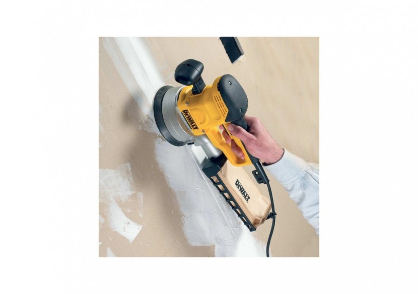 Disque abrasif velcro pour ponceuses excentriques grain 320 - 6 perforations ø 150mm - DT3128-QZ - Dewalt Disque abrasif velcro pour ponceuses excentriques grain 320 - 6 perforations ø 150mm - DT3128-QZ - Dewalt