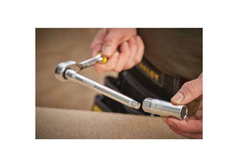 DOUILLE 3/8" POUR BOUGIE DE 16 MM FATMAX - FMMT17225-0 - Stanley