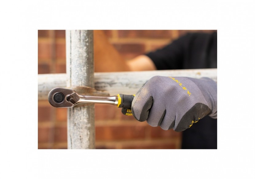 CLIQUET 120 DENTS ½’’ FATMAX + 9 DOUILLES + 10 EMBOUTS + PORTE- EMBOUT – 21 PCS - FMMT82681-0 - Stanley