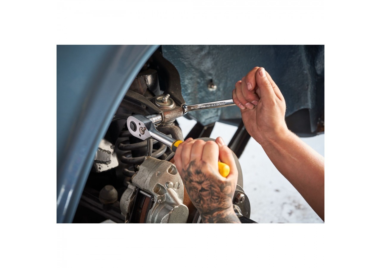 COFFRET DE DOUILLES ¼’’ + ½’’ - JEU DE 72 PCS - STMT82831-1 - Stanley