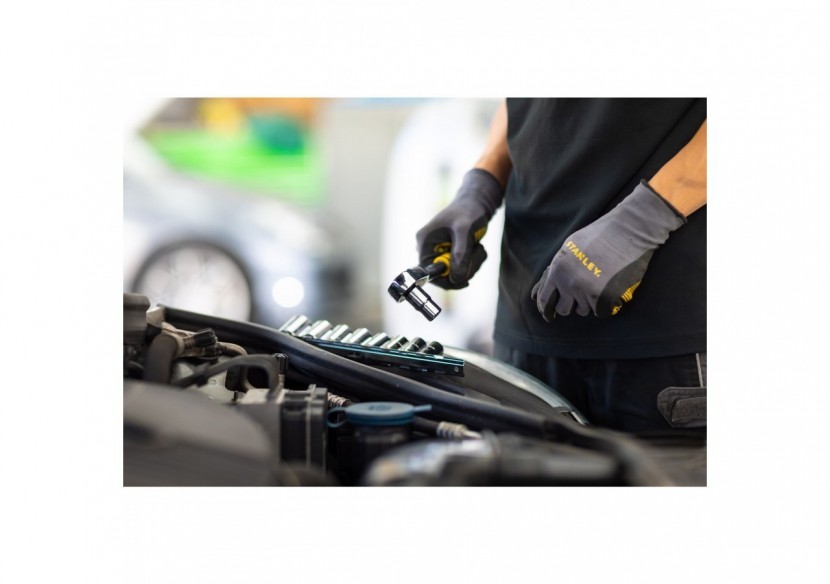 CLIQUET 72 DENTS - 1/4" + 10 DOUILLES – 11 PCS - STMT82666-0 - Stanley