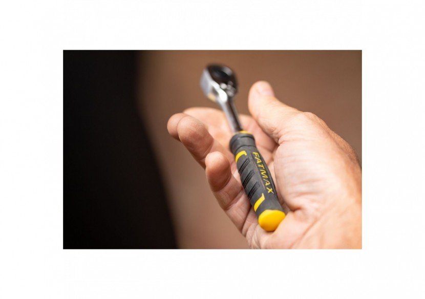 CLIQUET 120 DENTS ¼’’ FATMAX + 10 DOUILLES + 10 EMBOUTS + PORTE- EMBOUT – 22 PCS - FMMT82679-0 - Stanley