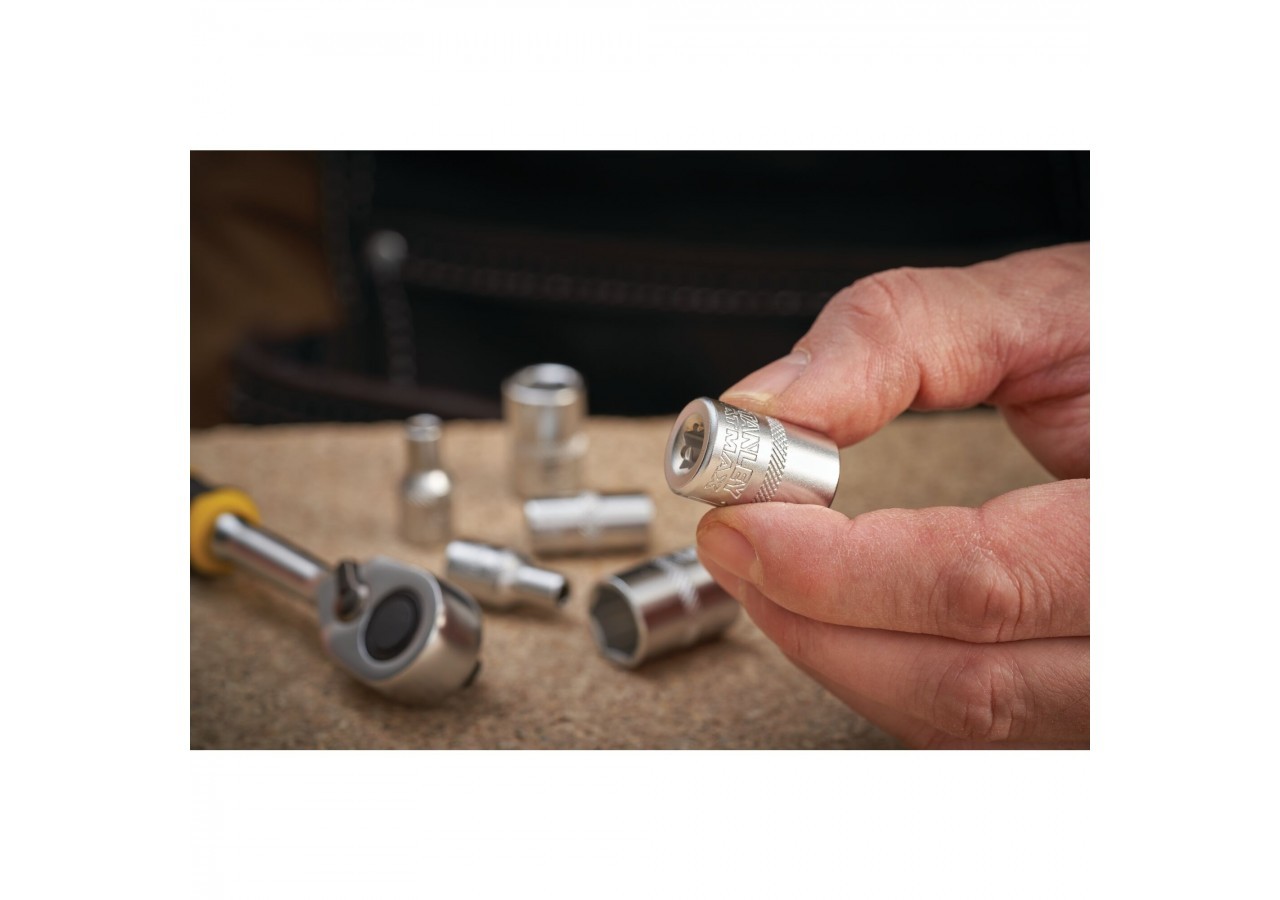 DOUILLE 1/4" 6 PANS 4 MM FATMAX - FMMT17185-0 - Stanley