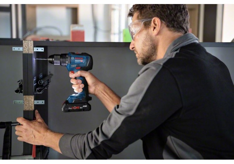 KIT 2 OUTILS GDR 18V-200 + GSR 18V-55 2x4,0Ah GAL 18V-40 L-CASE - 06019J2108 - Bosch 2