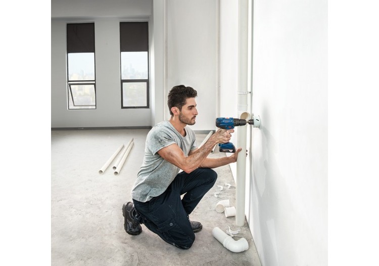 GSB 18V-21 2 batteries 4,0Ah + GAL 18V-20 + 82 acc L-case Pick&Click - 06019H110C - Bosch