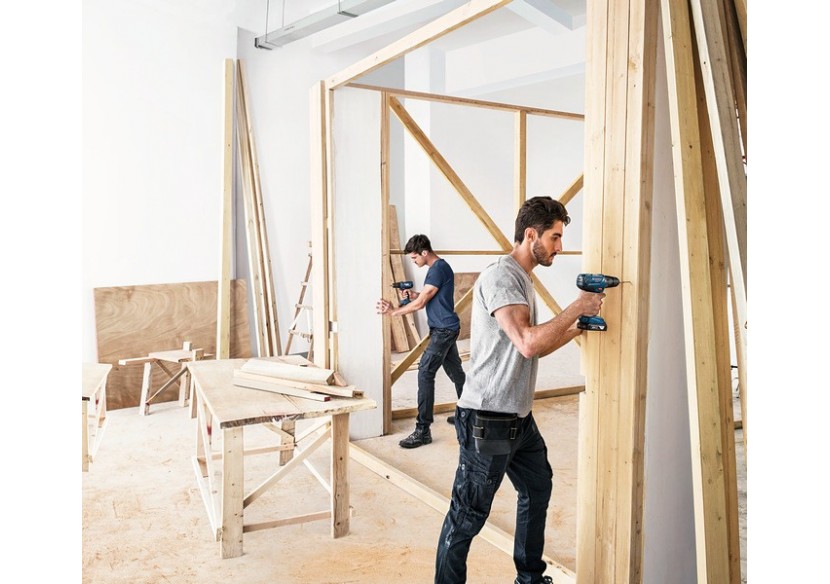 GSB 18V-21 2 batteries 4,0Ah + GAL 18V-20 + 82 acc L-case Pick&Click - 06019H110C - Bosch