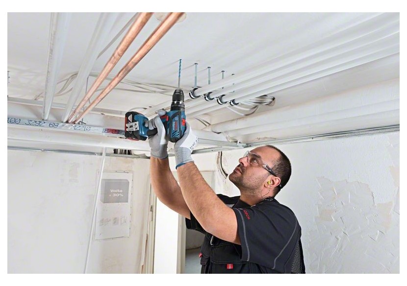 GSB 18V-28 2 batteries 4,0Ah + GAL 18V-20 + 82 acc L-case Pick&Click - 06019E710B - Bosch