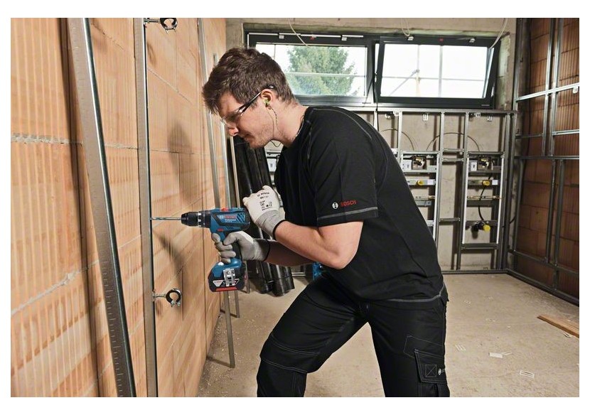 GSB 18V-28 2 batteries 4,0Ah + GAL 18V-20 + 82 acc L-case Pick&Click - 06019E710B - Bosch