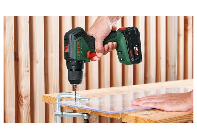 Perceuse UniversalDrill 18V-60 - avec deux batteries 2,0Ah + AL 18V-20 - 06039D7002 - Bosch