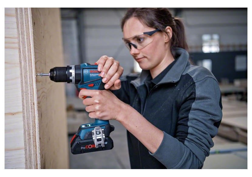 PERCEUSE VISSEUSE GSB 18V-90 C 2x4,0Ah ProCore GAL 18V-40 L Como - 06019K6105 - Bosch