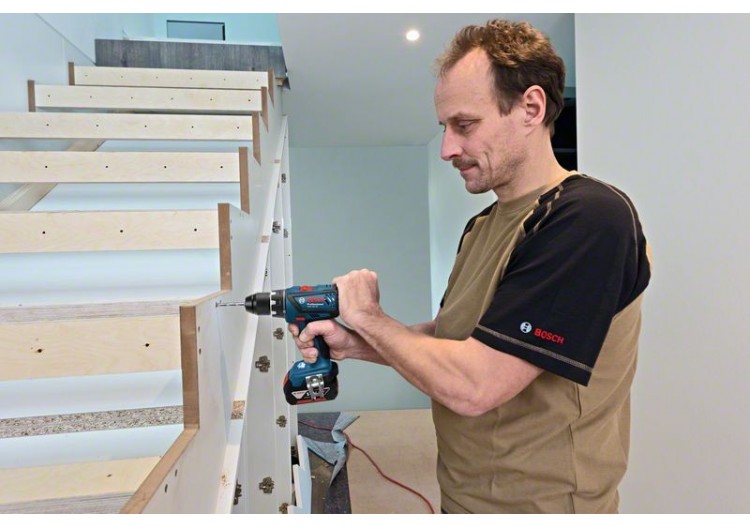 Perceuse visseuse GSR 18V-28 2 batteries 4,0Ah + GAL 18V-20 + 82 acc L-case Pick&Click - 06019E610C - Bosch