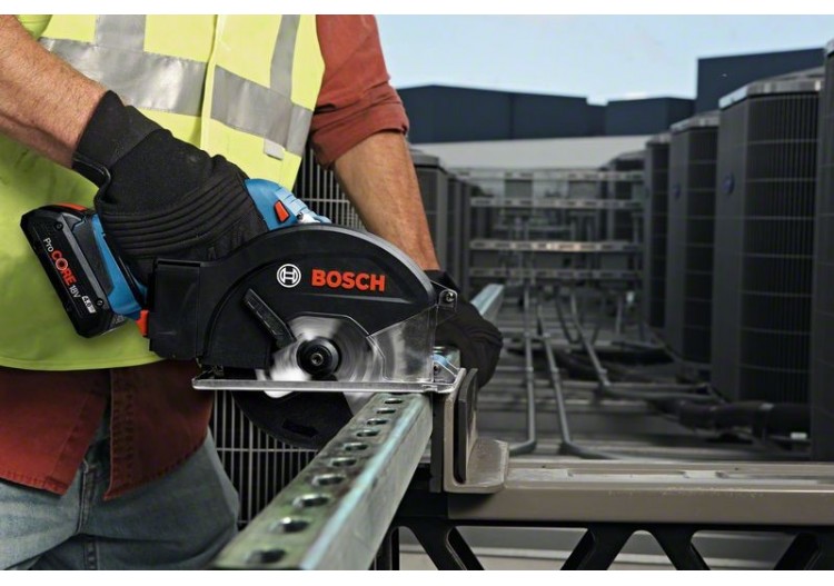 SCIE CIRCULAIRE GKM 18V-50 2x5,0Ah GAL 18V-40 L-Boxx - 06016B8002 - Bosch 2