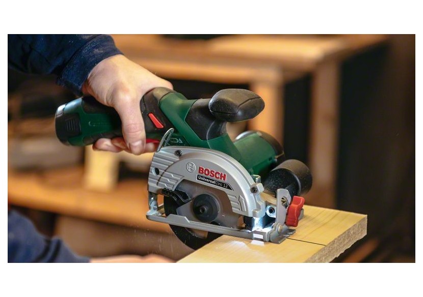 Scie circulaire sans fil UniversalCirc 12 1 batterie 2,5Ah - 06033C7002 - Bosch