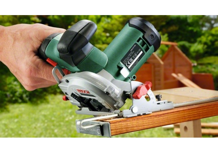 Scie circulaire sans fil UniversalCirc 12 1 batterie 2,5Ah - 06033C7002 - Bosch 2