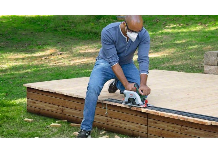 Scie circulaire sans fil UniversalCirc 18V-53 - outil seul sans batterie - 06033B1400 - Bosch 2