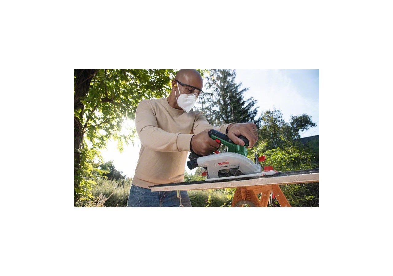 Scie circulaire sans fil UniversalCirc 18V-53 Set avec batterie 18V-1*2,5Ah - 06033B1402 - Bosch