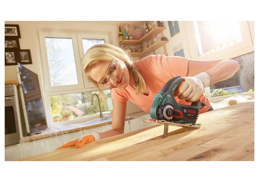 Scie multi-usage EasyCut 50 à lame NanoBlade - 06033C8000 - Bosch