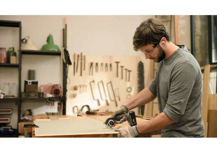 Scie sans-fil à lame NanoBlade AdvancedCut 18V - outil seul sans batterie - 06033D5100 - Bosch